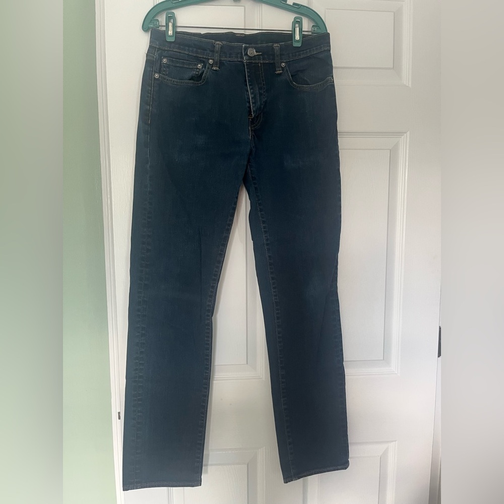 Dark denim Levi’s 511